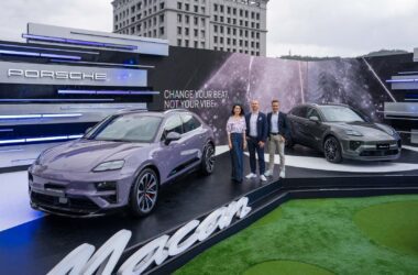 台灣保時捷隆重發表 The New All-Electric Macan，為這款備受喜愛的車型開啟全新的篇章（由左至右：台灣保時捷行銷及顧客關係處長沈佳樺、台灣保時捷總裁Christian Nater、台灣保時捷產品及服務處長Niklas Beckert）。(圖片提供：Porsche Taiwan)